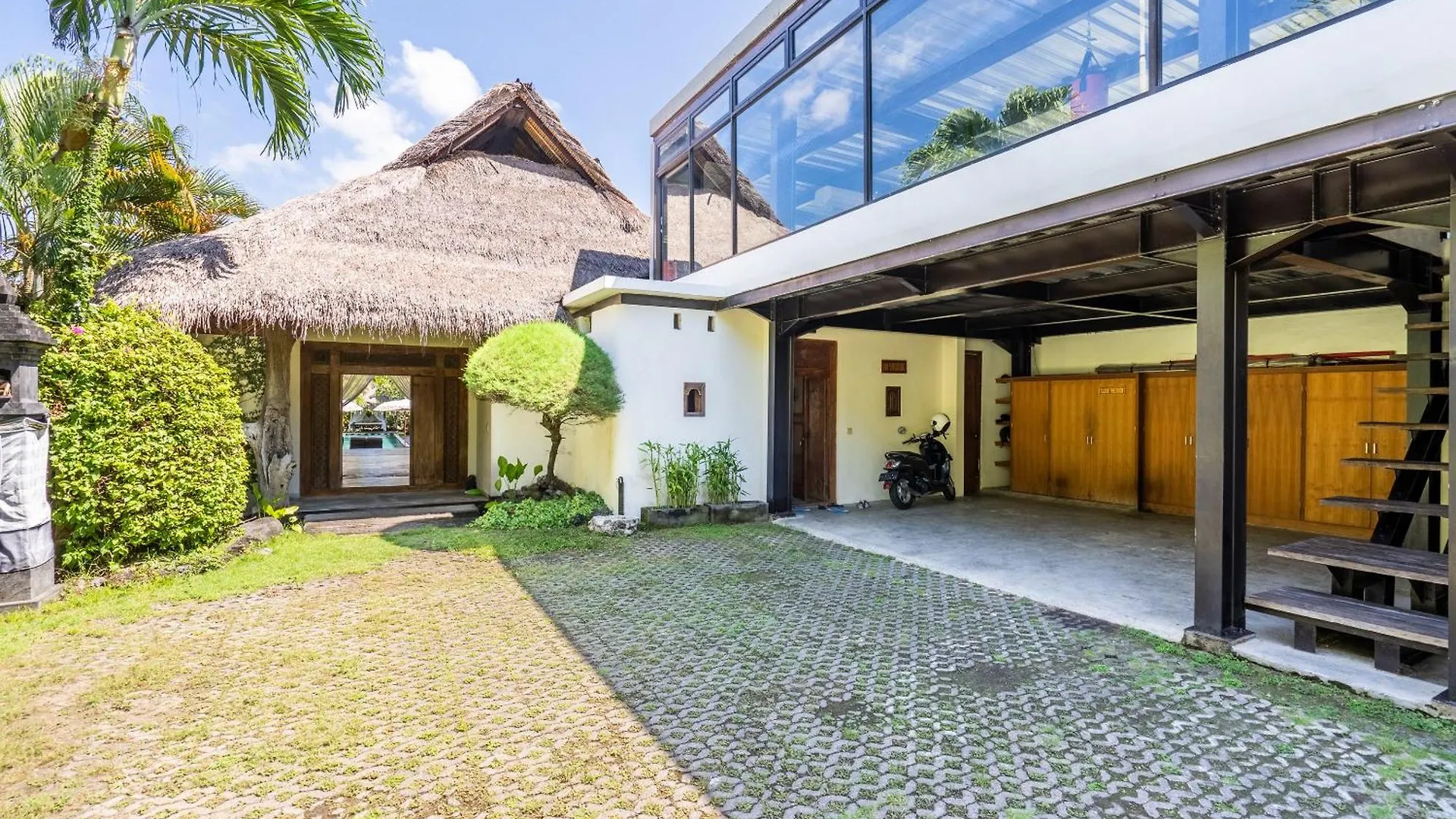Ku Estate By Villa Finder Seminyak