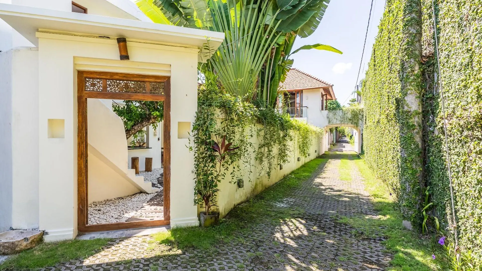 Ku Estate By Villa Finder Seminyak